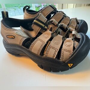 Keen Tan Toddler water hiking shoes